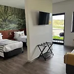 Xhale Azores 4* 英雄港