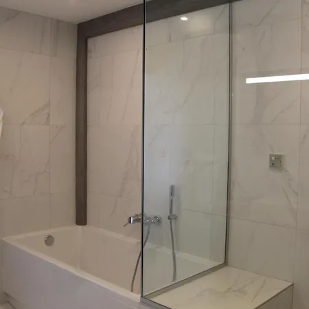 Xhale Azores 4* Ангра-ду-Эроижму