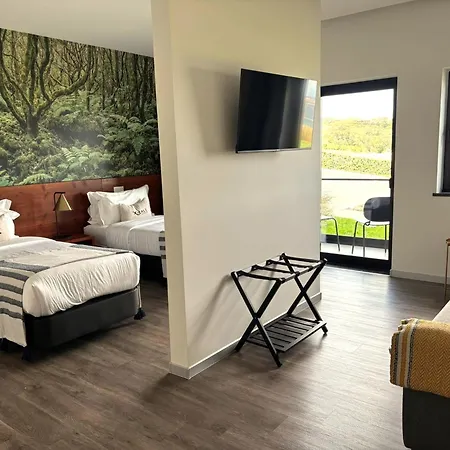 فندق Xhale Azores أنغرا دو إِراويزو