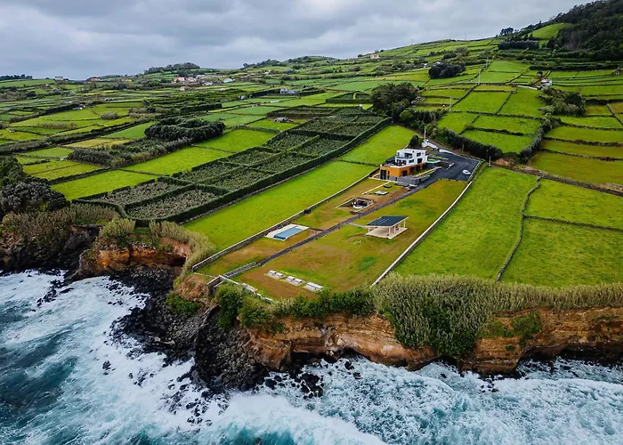 Xhale Azores أنغرا دو إِراويزو